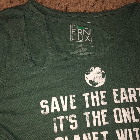 Ripped Graphic tee - Picture 2 of 2